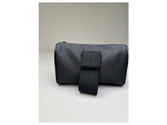 Vintage Issey Miyake Pouch mit geprägtem Logo Schwarz Synthetik - Ansicht 11