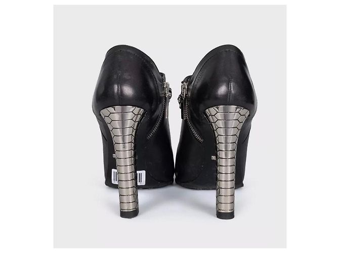 Schwarze Leder-Knöchelstiefel Roberto Cavalli Größe 40 gebraucht - Ansicht 4