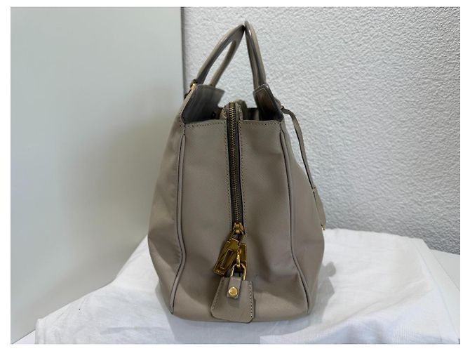 Prada Galleria Saffiano Borsa Tote Beige Gold hardware - vista 5