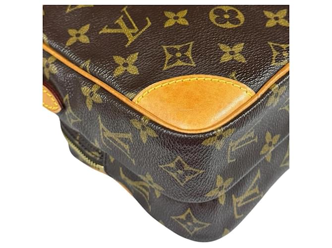 Borsa a tracolla Louis Vuitton Amazon Monogram Marrone - vista 11