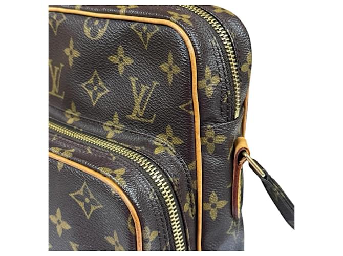Borsa a tracolla Louis Vuitton Amazon Monogram Marrone - vista 13