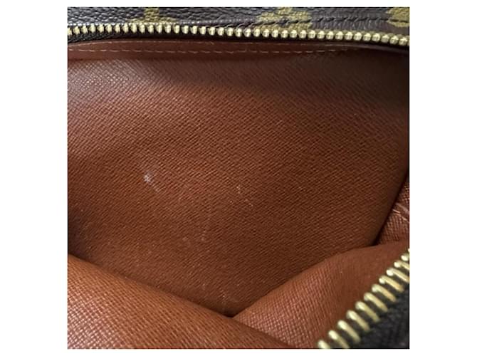 Borsa a tracolla Louis Vuitton Amazon Monogram Marrone - vista 7