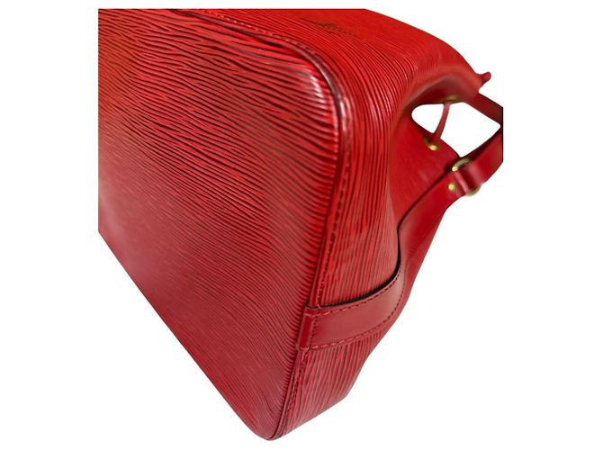 Noe Borsa a Spalla Louis Vuitton Petit Noé Epi Rosso - vista 10
