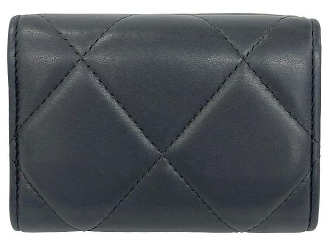 Cartera de piel de cordero Chanel 19 con logo Coco Castaño - vista 2