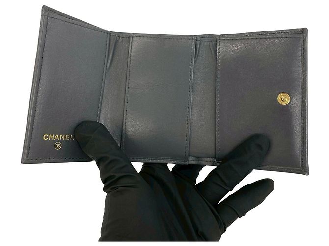 Cartera de piel de cordero Chanel 19 con logo Coco Castaño - vista 7