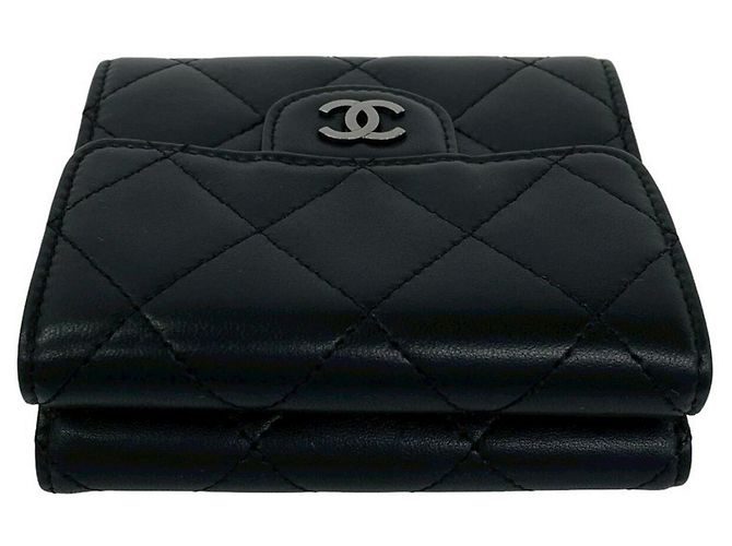 Cartera tríptico de piel de cordero Matelassé Coco Mark de Chanel Negro - vista 3