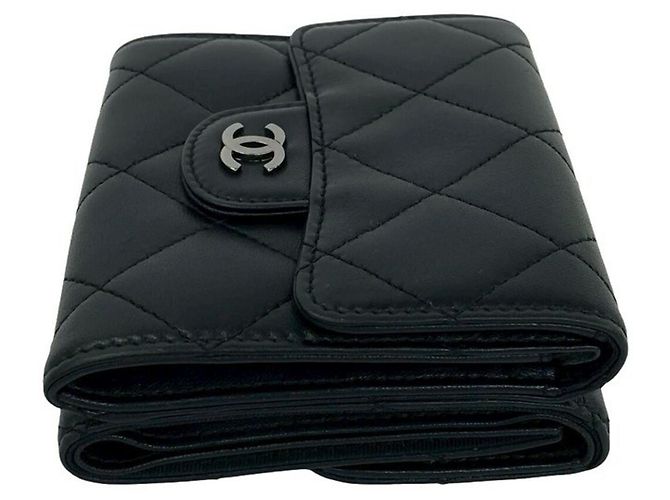 Cartera tríptico de piel de cordero Matelassé Coco Mark de Chanel Negro - vista 5