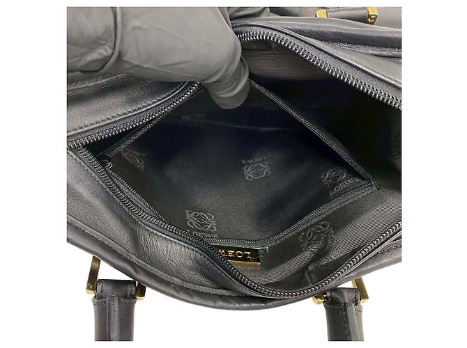 Loewe Vintage Amazona Handtasche aus schwarzem Leder - Ansicht 10