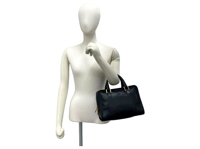 Loewe Vintage Amazona Handtasche aus schwarzem Leder - Ansicht 2