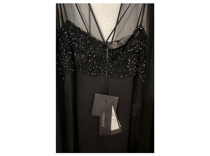 Medusa Versace Vestido Maxi Transparente Negro con Pedrería y Capa - vista 6