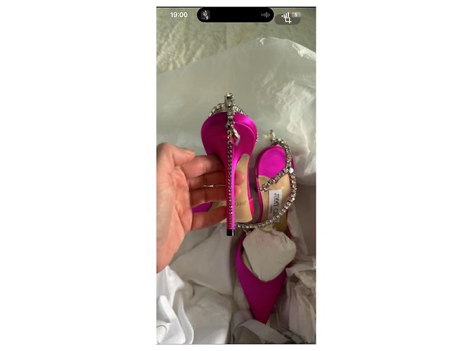 Jimmy Choo Saeda 100 Décolleté in Raso Rosa con Cristalli - vista 11