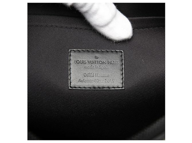 Louis Vuitton Black Taiga Rainbow Pochette A4 - view 5