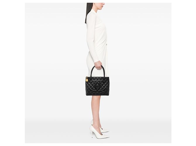 Tote Chanel Black Caviar Medallion Nero - vista 7