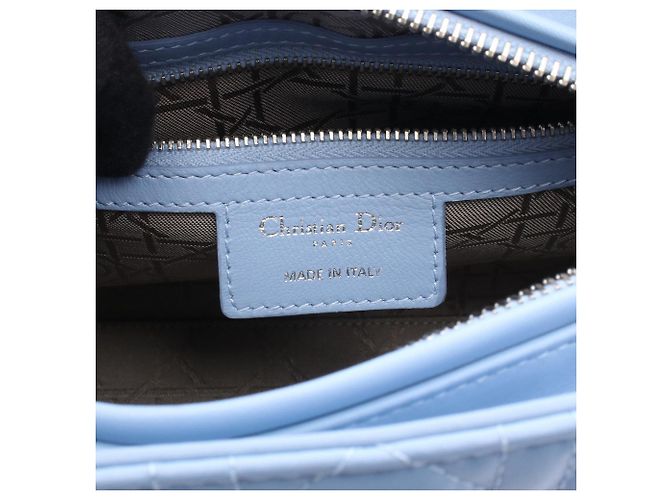 Lady Dior in agnello blu misura Medium Blu chiaro - vista 4