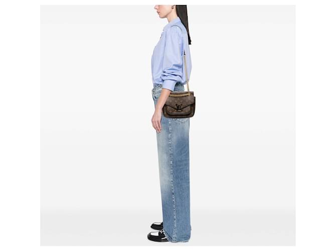 Louis Vuitton Marrone Monogram Passy PM - vista 7