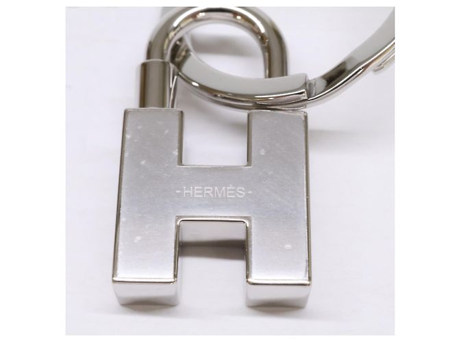 Ring Hermès Hermes H077309FP Quiz Rainbow H-Motif Lucchetto Portachiavi Argento - vista 7