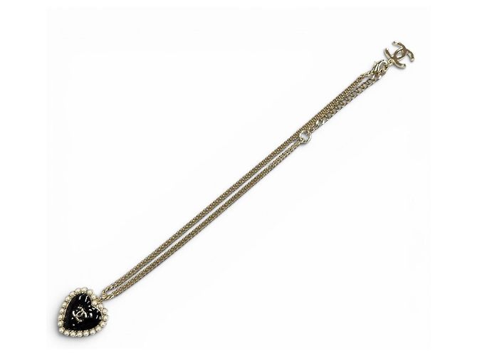 CHANEL B25 Coco Mark Pearl Heart Pendant Necklace Nero Bianco - vista 5