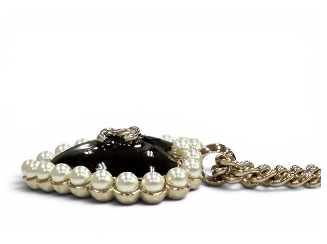 CHANEL B25 Coco Mark Pearl Heart Pendant Necklace Nero Bianco - vista 6