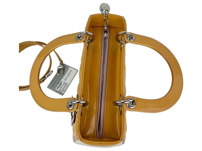 Borsa Lady Dior Cannage Medium in vernice giallo Christian Dior - vista 4