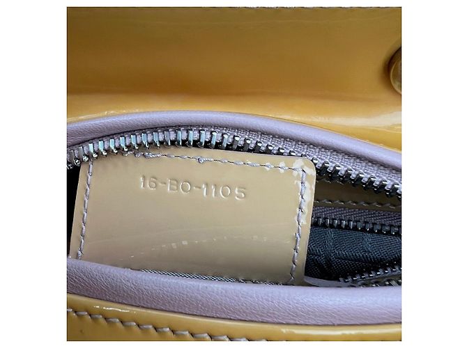 Borsa Lady Dior Cannage Medium in vernice giallo Christian Dior - vista 5