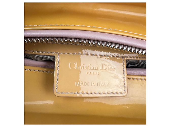 Borsa Lady Dior Cannage Medium in vernice giallo Christian Dior - vista 9