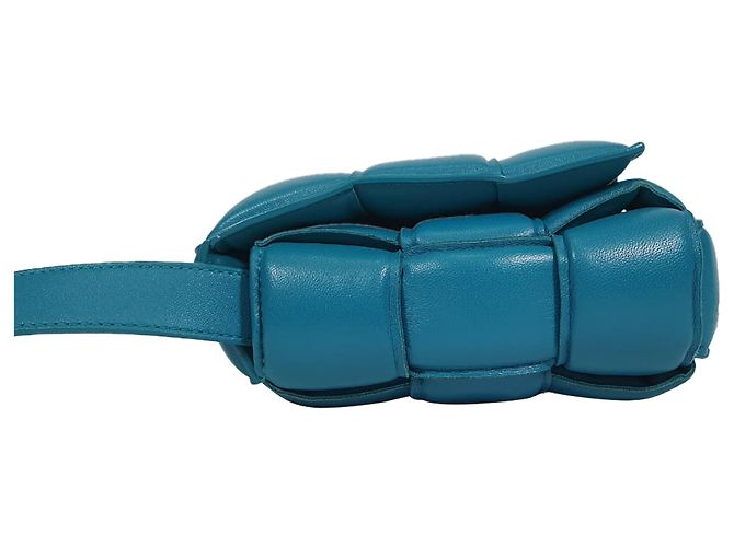 Borsa a tracolla Padded Cassette in pelle di agnello blu Bottega Veneta - vista 4