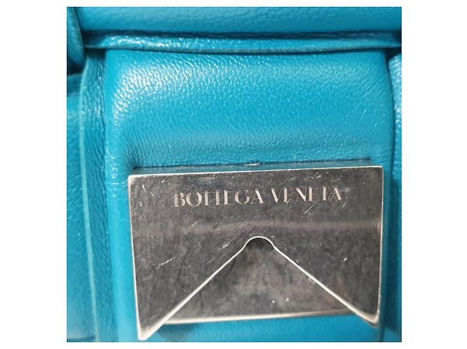 Borsa a tracolla Padded Cassette in pelle di agnello blu Bottega Veneta - vista 7