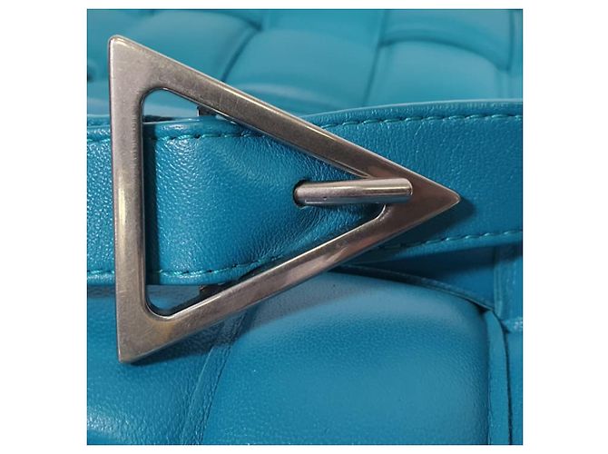 Borsa a tracolla Padded Cassette in pelle di agnello blu Bottega Veneta - vista 8