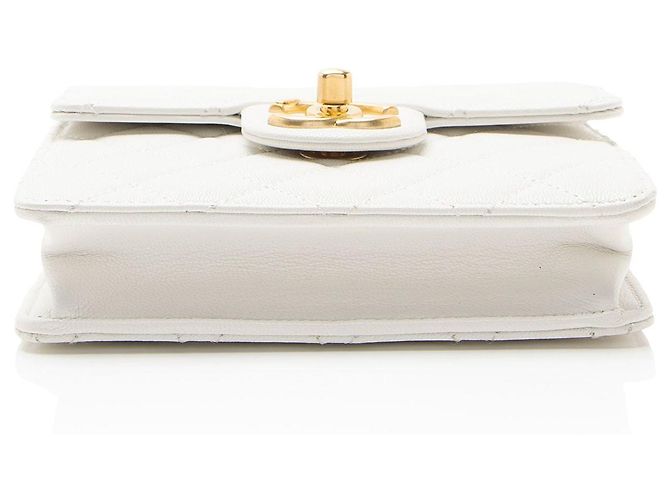 Gabrielle Borsa Chanel Lambskin Chic Pearls Small Vertical Flap Bag Bianco - vista 4