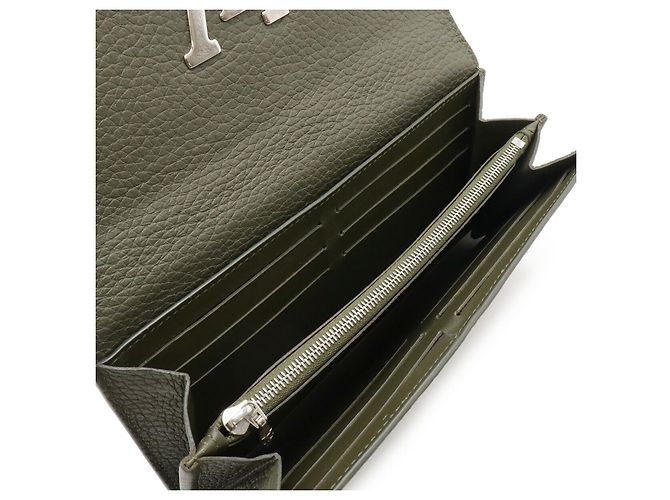 Portafoglio Bifold Louis Vuitton Capucines in pelle di pitone Verde - vista 5