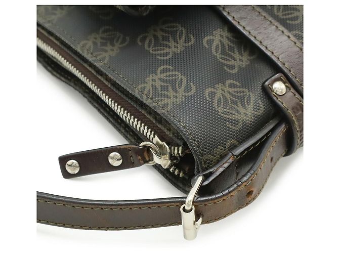 Borsa a tracolla in pelle Loewe Anagram Nero Marrone - vista 4