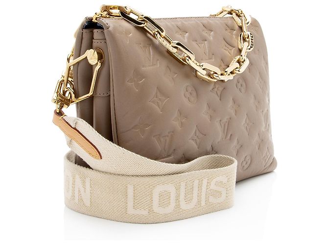 Borsa a tracolla Louis Vuitton Coussin PM in agnello goffrato Monogram Marrone Beige - vista 2
