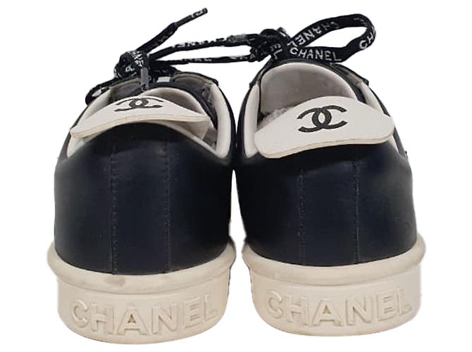 Timeless Sneakers basse Chanel CC Pull-Tab in pelle nera Nero - vista 3