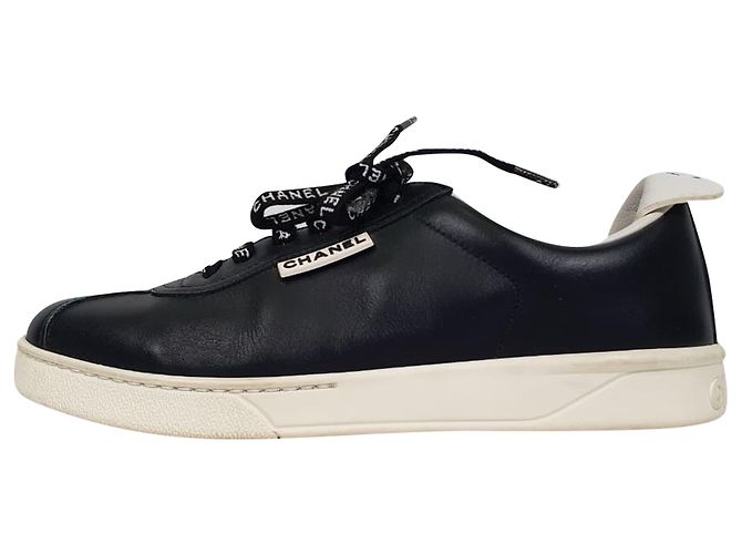Timeless Sneakers basse Chanel CC Pull-Tab in pelle nera Nero - vista 4