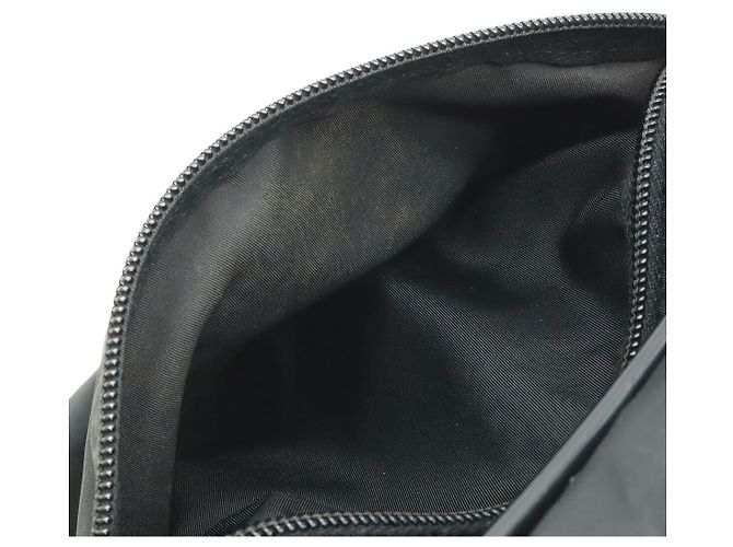 Bolsa Messenger de Nylon e Couro Prada Preto - vista 8