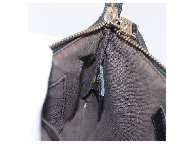 Borsa a tracolla FENDI Zucchino Canvas con catena Nero Oro Auth bs35294A D'oro - vista 20