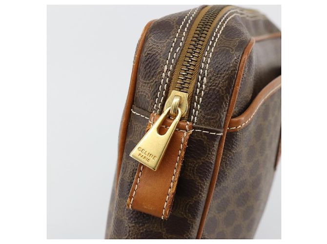 Céline Clutch CELINE Macadam Canvas PVC Pelle Marrone Oro Auth 182456 D'oro - vista 8