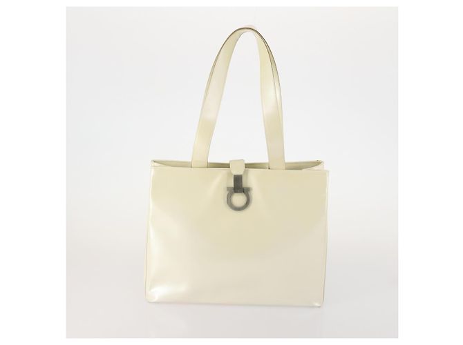 Borsa a tracolla Salvatore Ferragamo Gancini in pelle 2 set Bianco Beige Auth BA13060 - vista 2