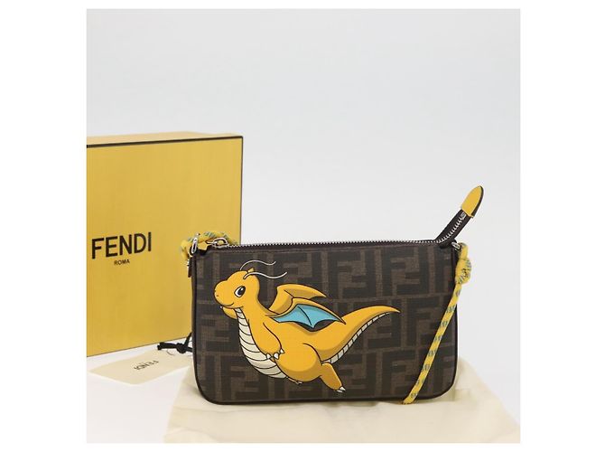 FENDI x FRGMT x POKMON Borsa Dragonfly in tela Zucca Nero Marrone Auth 167378SM - vista 12