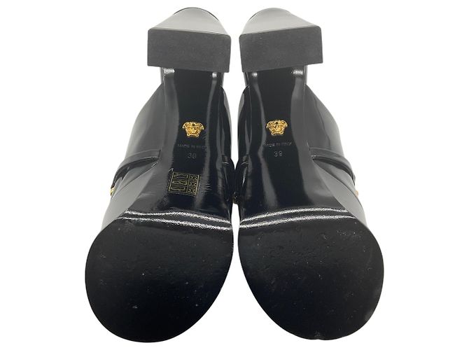 Mule con plateau Medusa Chain in vernice nero Versace - vista 6