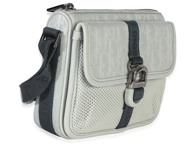 Christian Dior Dior 8 Pouch mit Riemen aus hellblauem Oblique Jacquard - Ansicht 4