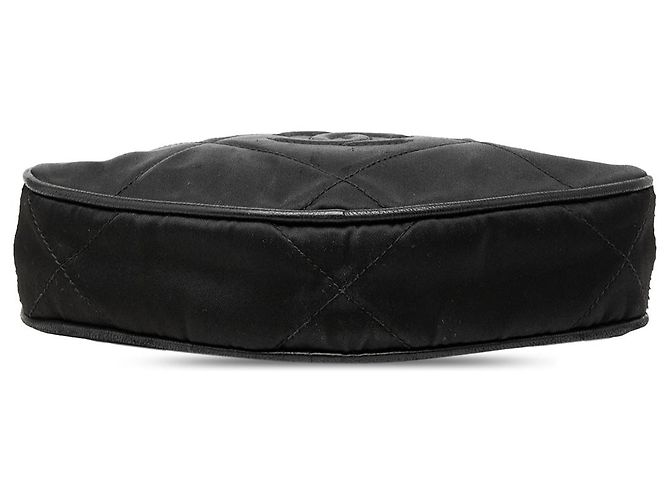 Chanel Black CC gesteppte Satin-Clutch mit Quaste Schwarz - Ansicht 3