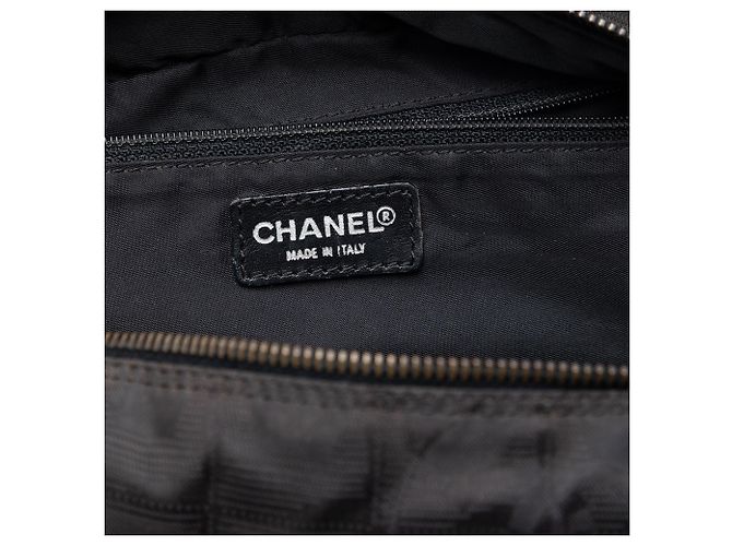 Borsa in nylon Chanel Black New Travel Line Nero - vista 5