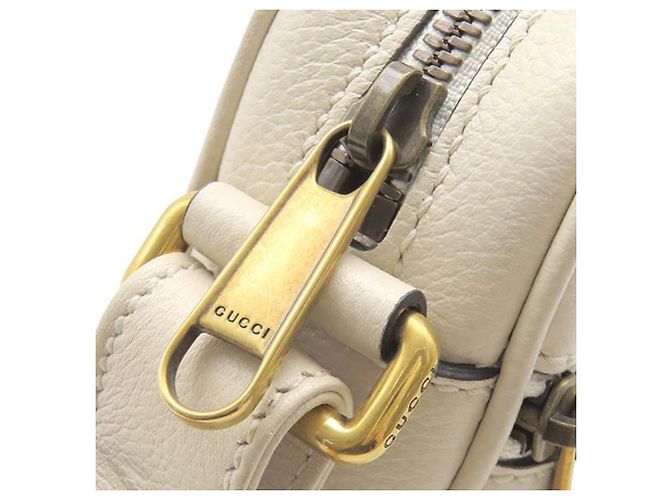 Gucci Borsa a tracolla Mini in pelle di vitello granulata bianca con logo Bianco - vista 6