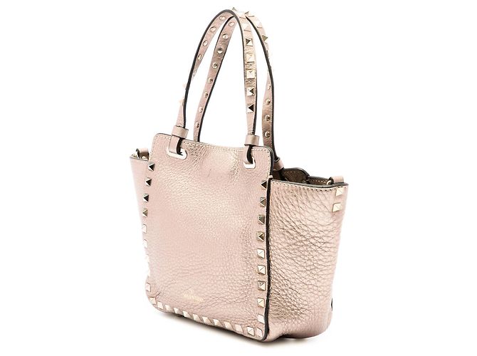 Bolso Valentino Gold Mini Metallic Pebbled Calfskin Rockstud Trapeze - vista 2