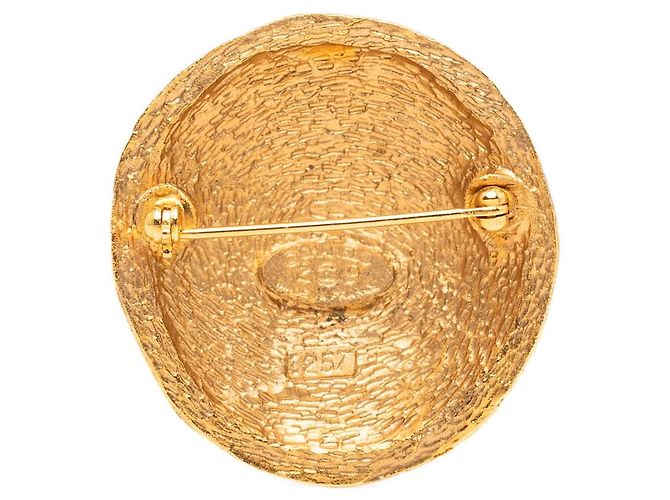 Spilla rotonda Chanel Gold CC placcata oro D'oro - vista 2