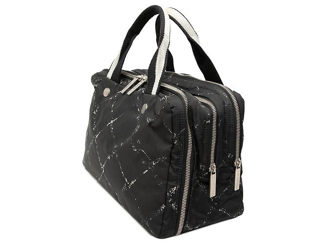 Borsa a mano in nylon Chanel Black Old Travel Line Nero - vista 2