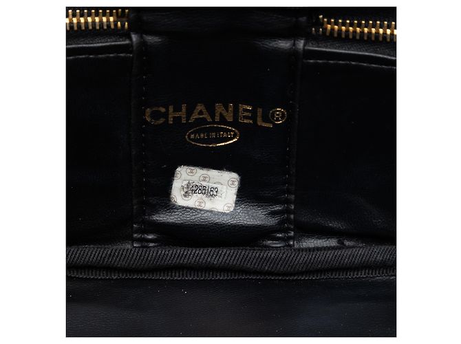 Vanity Beauty Case Chanel Black CC Caviar Nero - vista 5