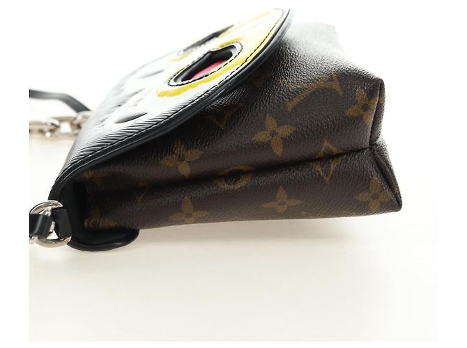 LOUIS VUITTON Monogram Pochette Kabuki Mask Shoulder Bag M43532 Auth 181369SAM Monogramma - vista 3