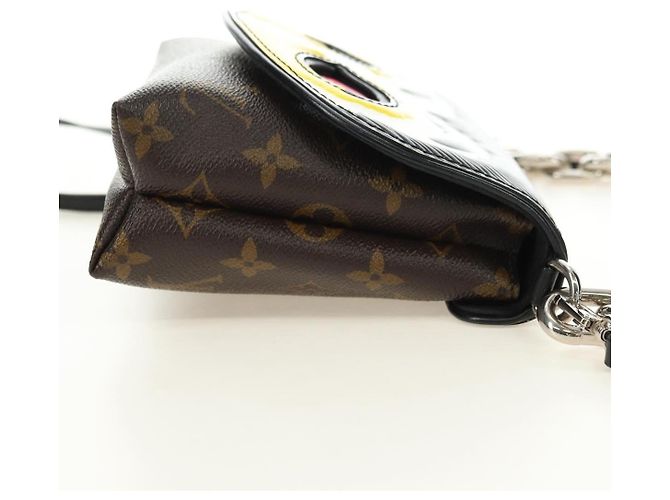 LOUIS VUITTON Monogram Pochette Kabuki Mask Shoulder Bag M43532 Auth 181369SAM Monogramma - vista 4
